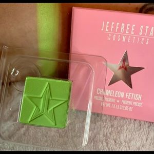 Jeffree Star Chameleon Fetish pressed pigment